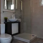 Διαμέρισμα Summer Breeze With Private Garden And Grill
