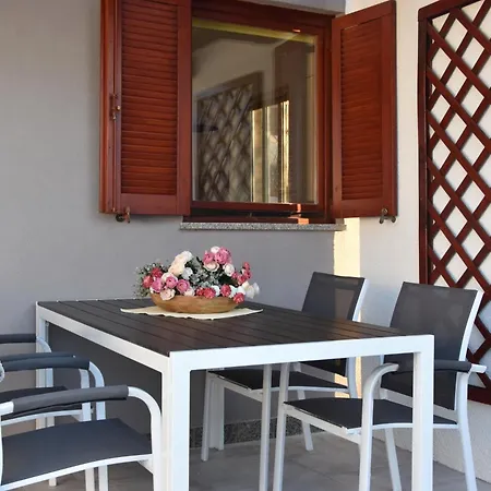 Summer Breeze With Private Garden And Grill Apartment Punat
