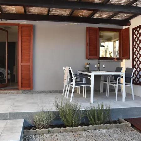 Apartment Summer Breeze With Private Garden And Grill *