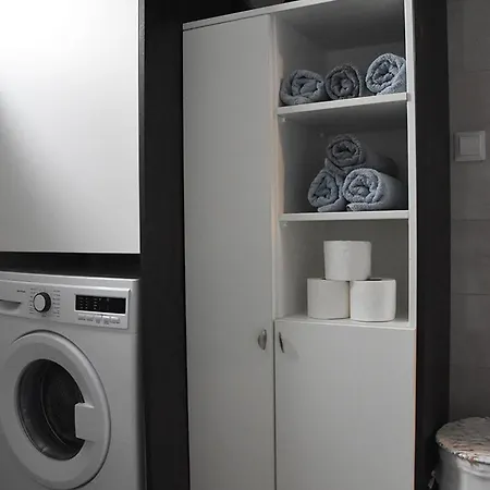 Apartamento Summer Breeze With Private Garden And Grill Punat