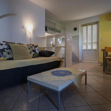 Apartamento Summer Breeze With Private Garden And Grill *
