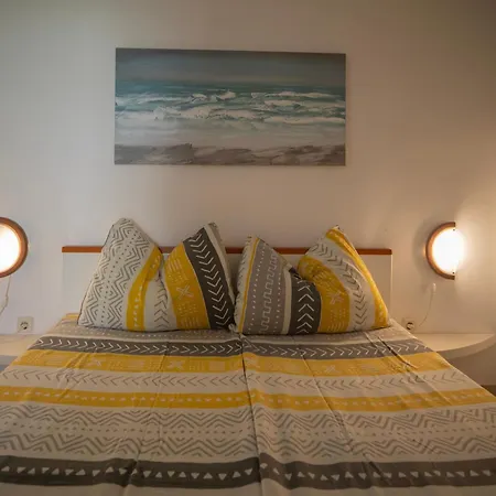 Apartamento Summer Breeze With Private Garden And Grill Punat