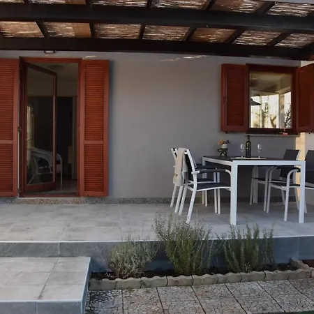 Appartement Summer Breeze With Private Garden&grill Punat